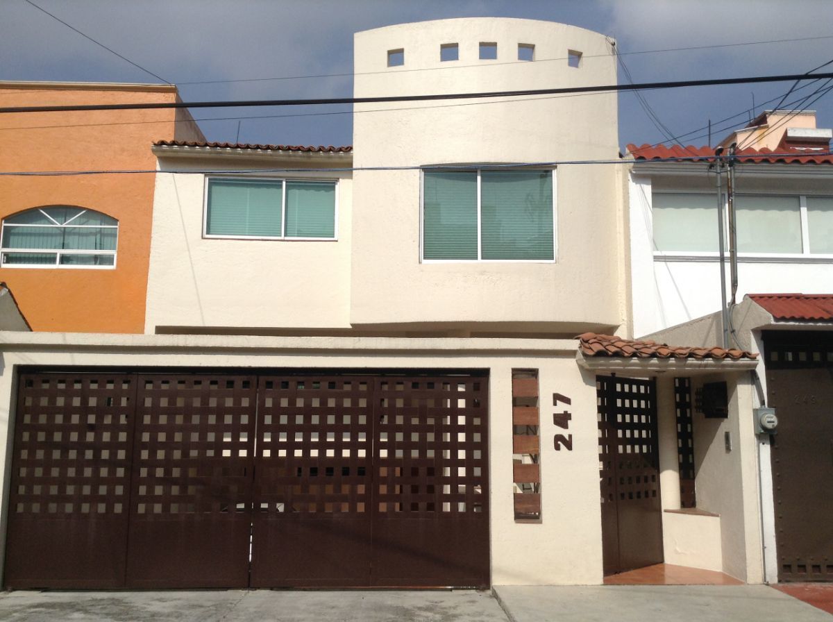 Casa en Venta en Jardines de Bellavista | EasyBroker