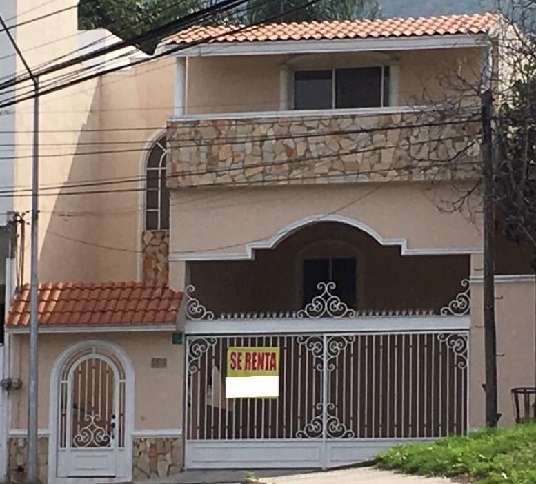 CASA EN RENTA EN BOSQUES DE LA PASTORA