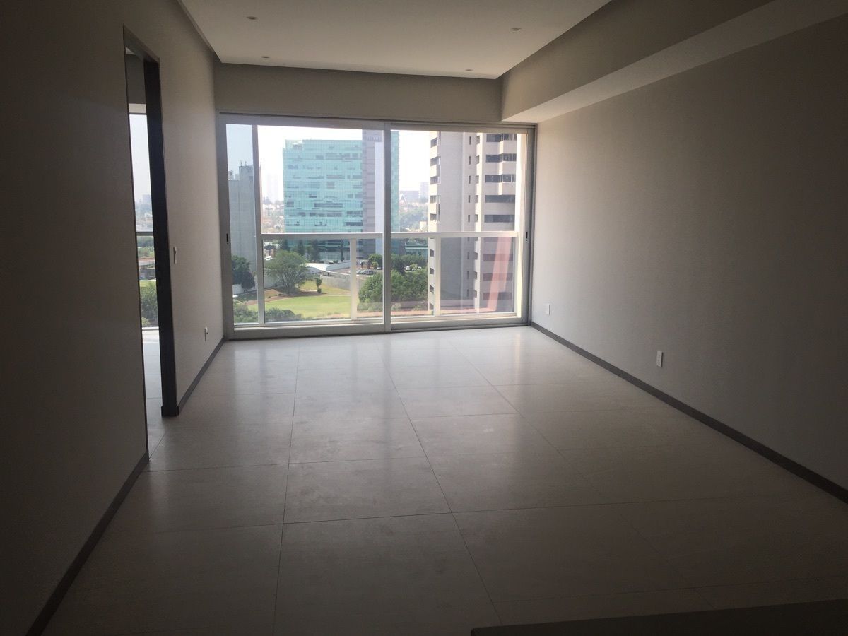 24 de 49: AMPLIA SALA COMEDOR del depto 6 i