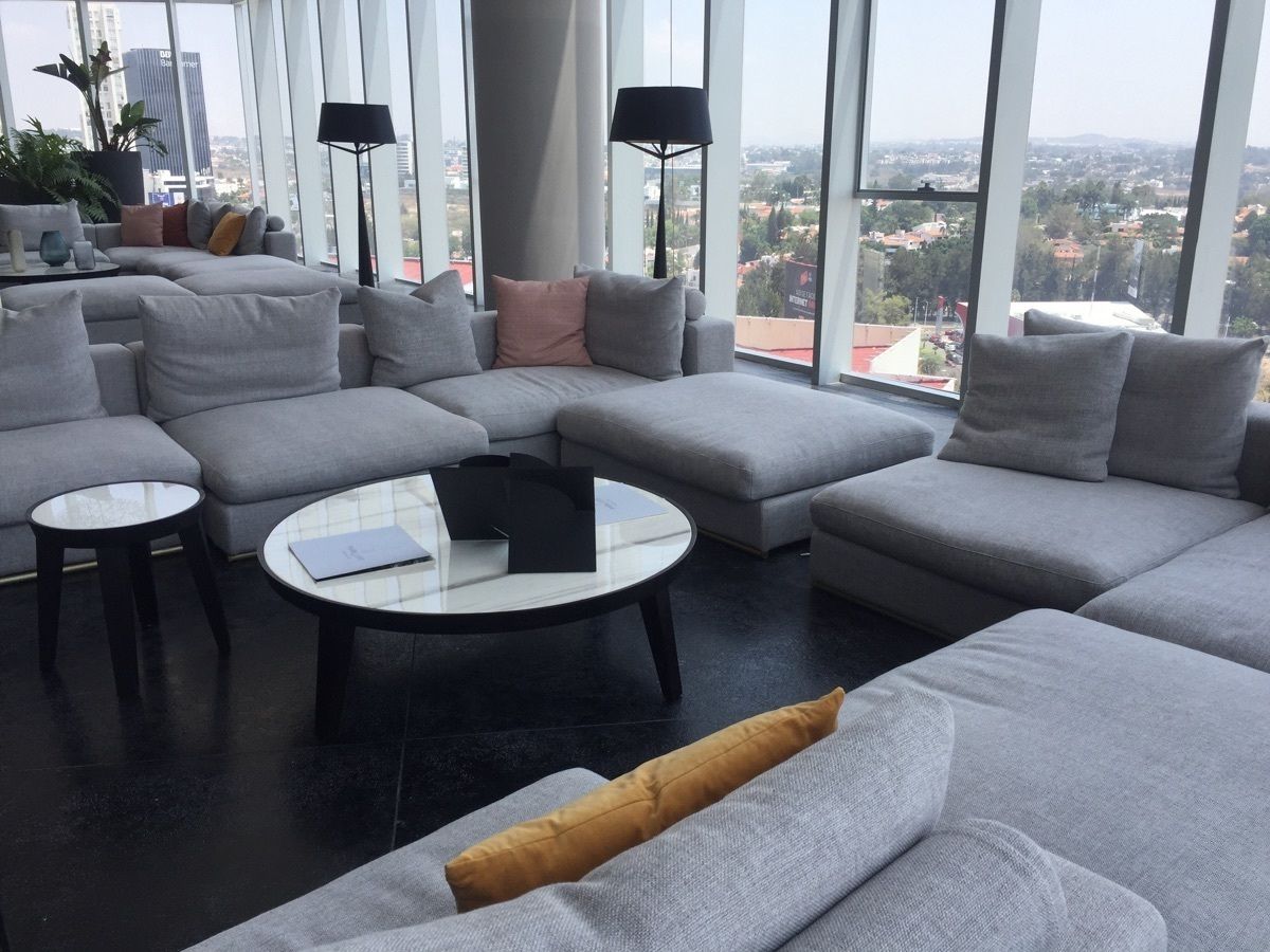 10 de 49: SALONES DE USOS MÚLTIPLES