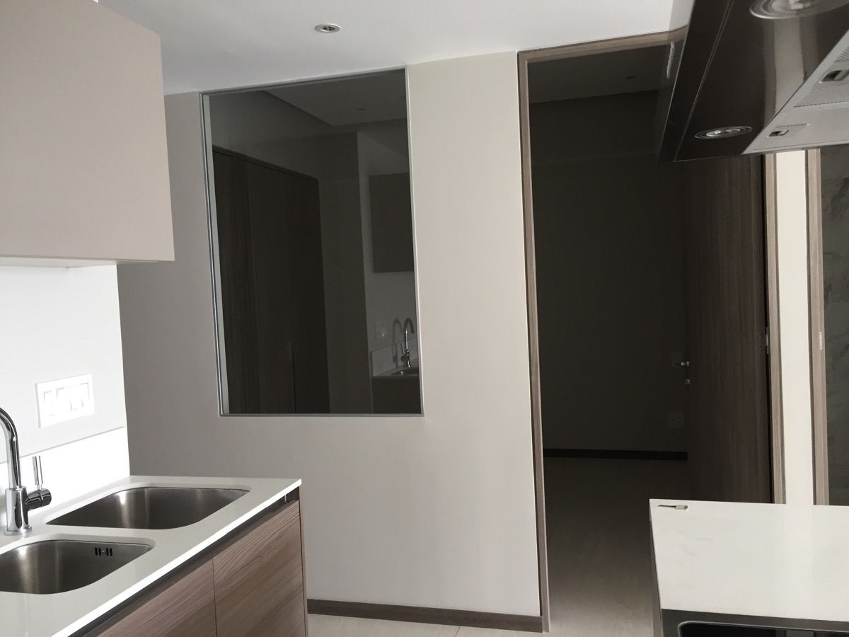 26 de 49: RECÁMARA DOS CON VENTANA INTERIOR