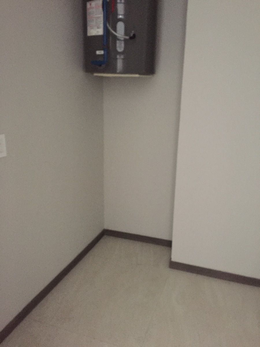 42 de 49: CUARTO DE LAVANDERIA