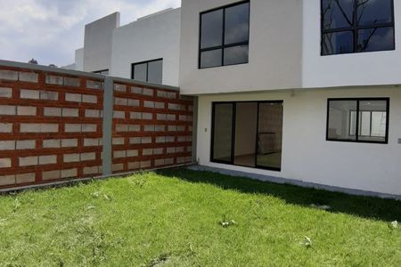 Casas en venta con jardín propio colonia La Magdalena | EasyBroker