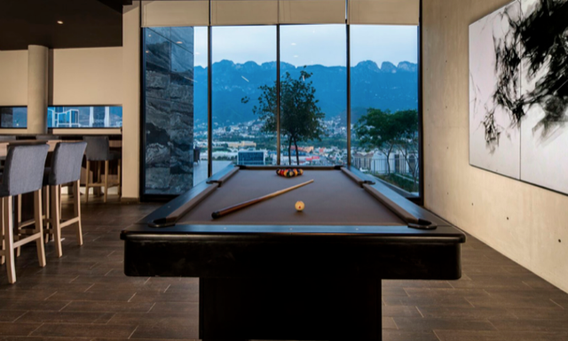 6 de 23: sala de juegos
