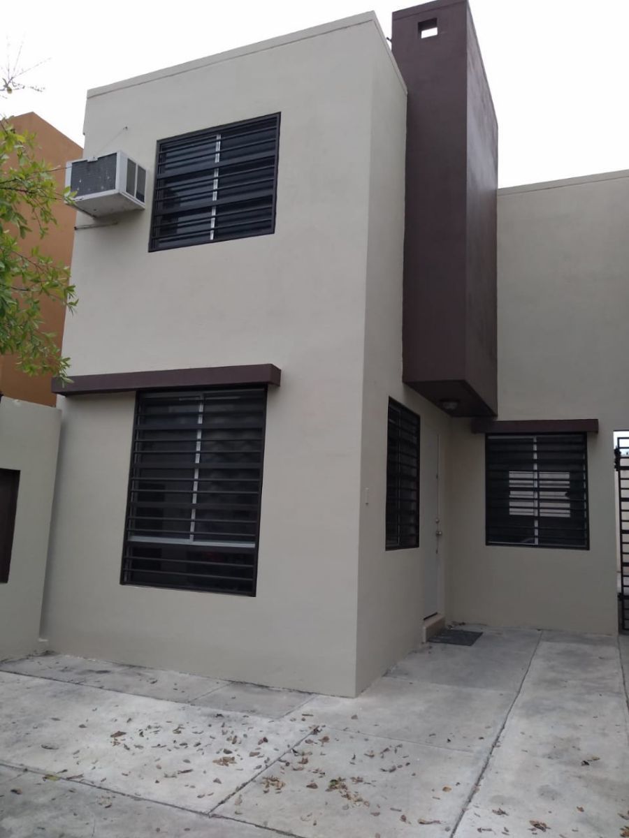 CASA EN VENTA FRACCIONAMIENTO TRIANA APODACA | EasyBroker