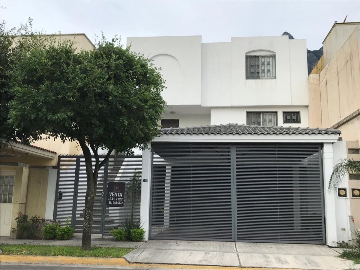 CASA EN VENTA BOSQUES DE LAS CUMBRES | EasyBroker