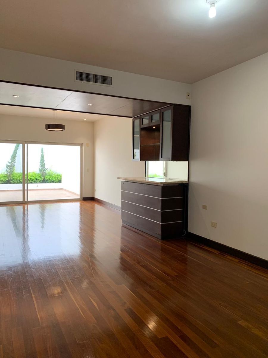 Casa en La Muralla, San Pedro Garza García, foto 2 de 10