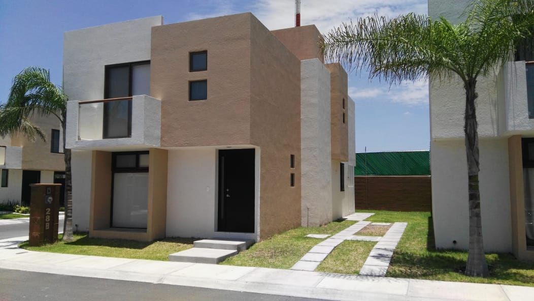 CASA EN RENTA EN PUERTA REAL, 3 REC.,  BAÑOS, ALBERCA. | EasyBroker