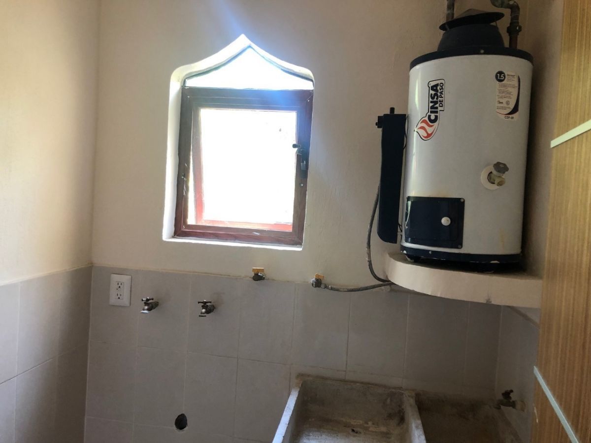 12 de 16: Patio de servicio