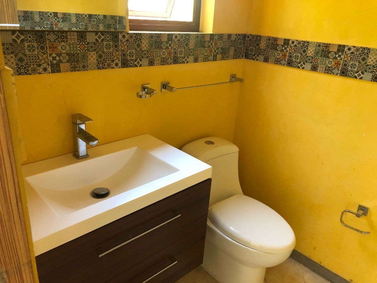 11 de 16: Baño visitas