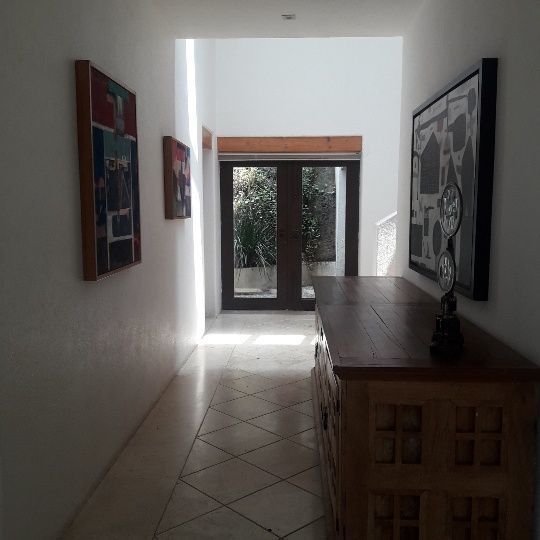 9 de 20: Pasillo bien decoradp