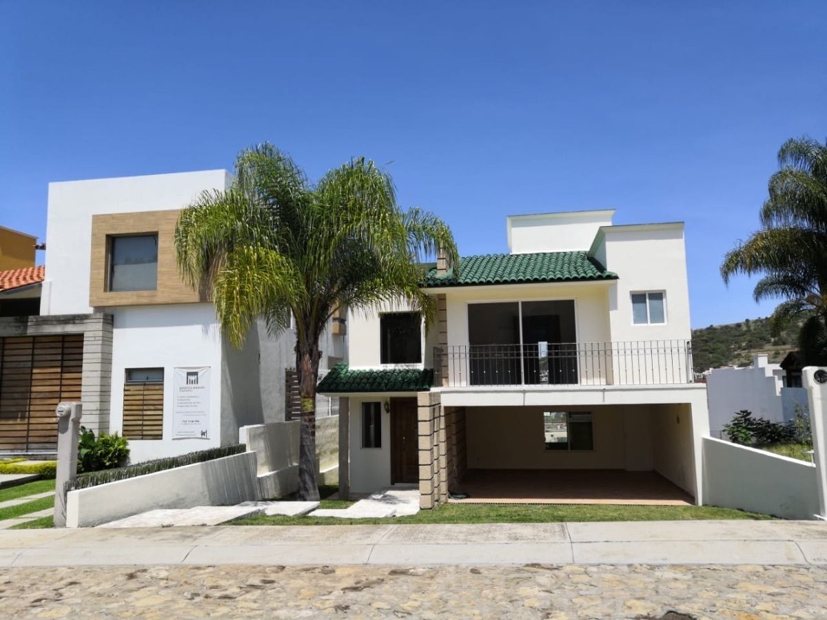 CASA EN VENTA IXTAPAN DE LA SAL | EasyBroker