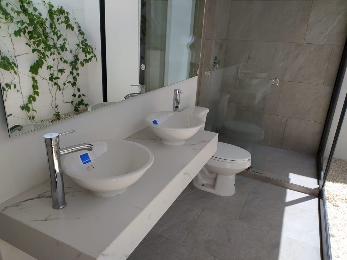 16 de 23: BAÑO PRINCIPAL