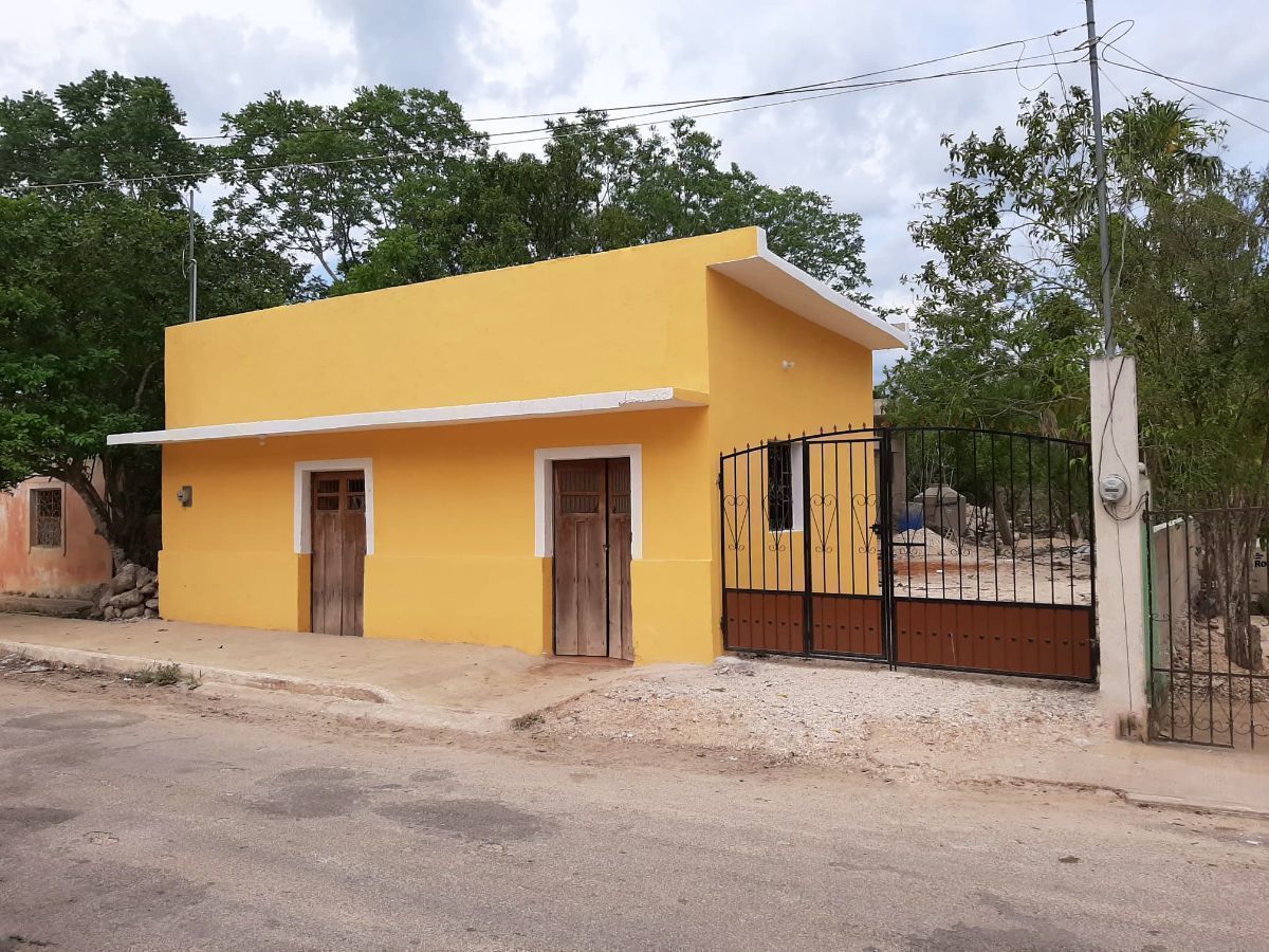 1 de 12: www.BejaranoRE.com - Casa en Venta - Temozon, Yucatán