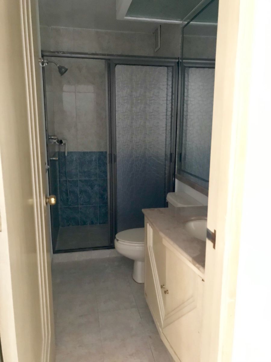 15 de 17: Baño completo