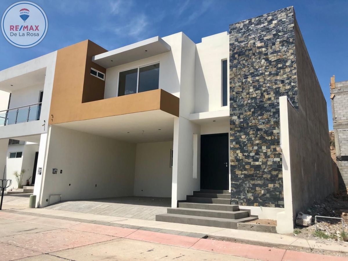 1 de 19: FACHADA
