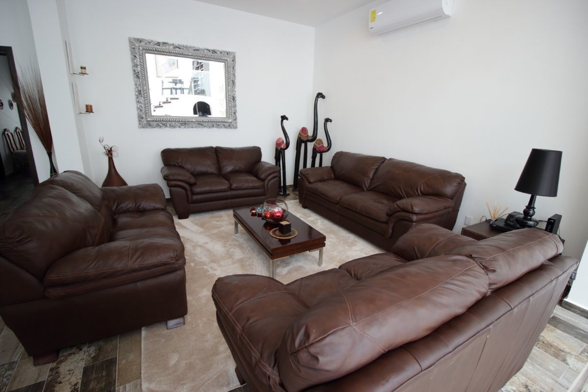 8 de 45: Sala