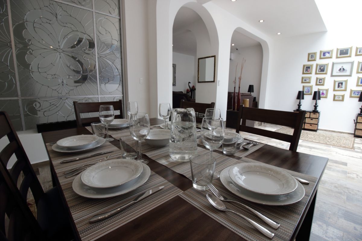 13 de 45: Comedor para 6 comensales