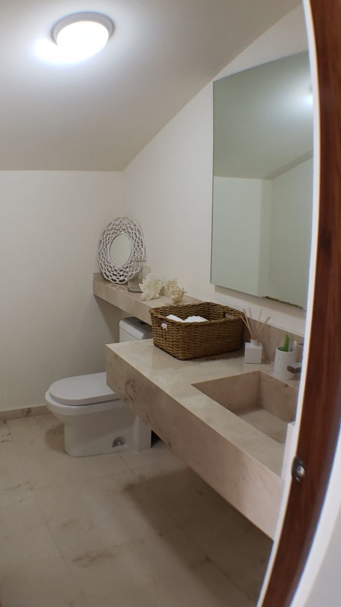 12 de 17: Baño completo