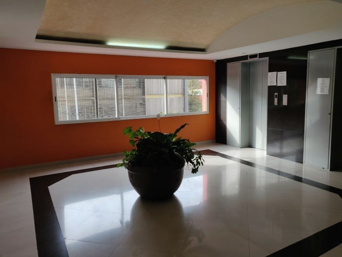 lobby, foto 10 de 13