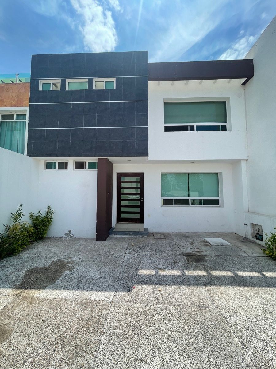 VENTA/RENTA DE CASA, LUCEPOLIS, MILENIO III, foto 1 de 20