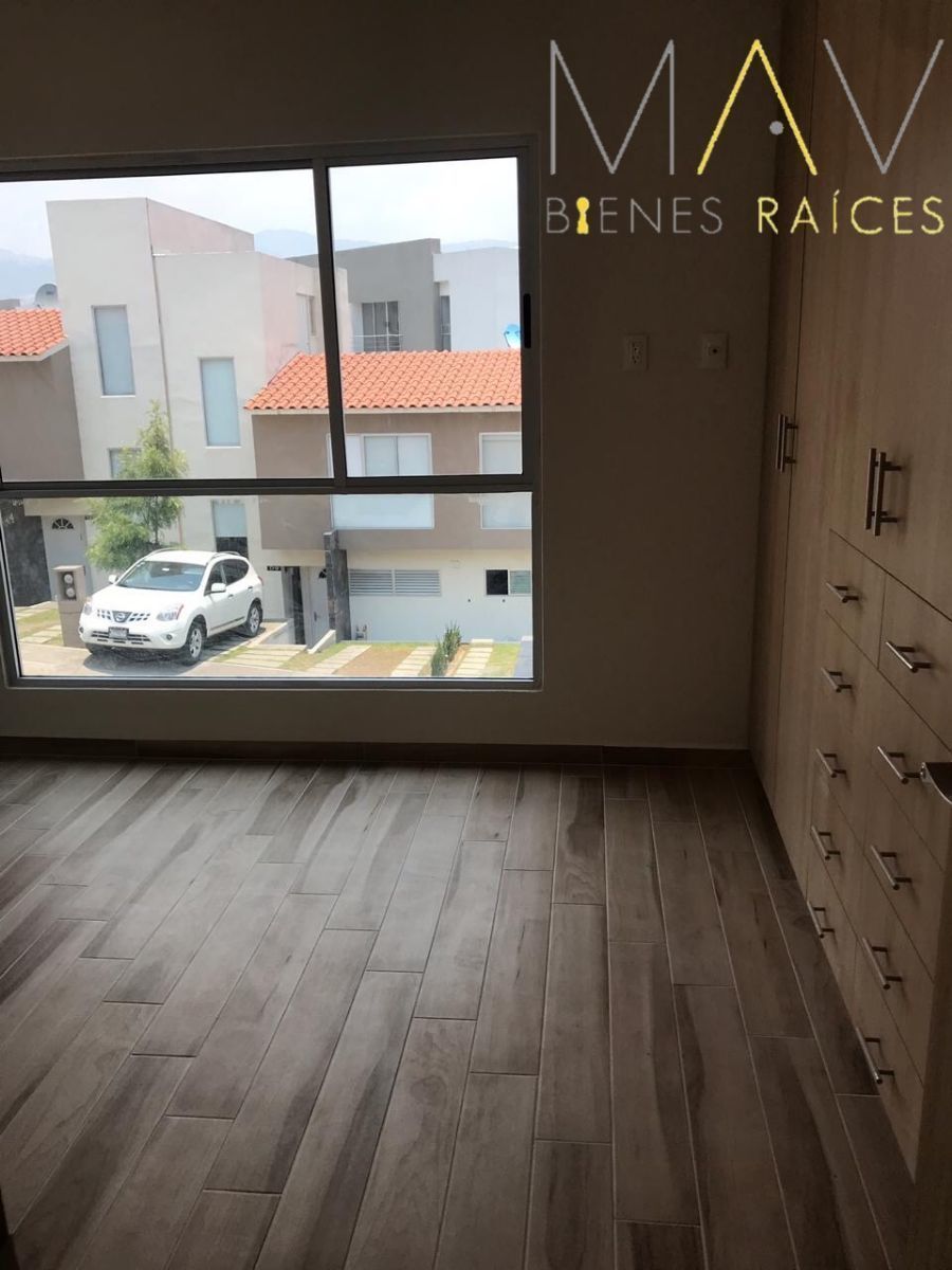 6 de 9: Cuarto Principal