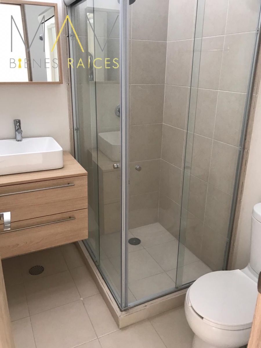 7 de 9: Baño Cuarto Principal