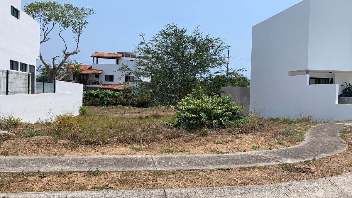Terreno en Venta de 525 m2 en Fraccionamiento Flamingos Nuevo Vallarta.