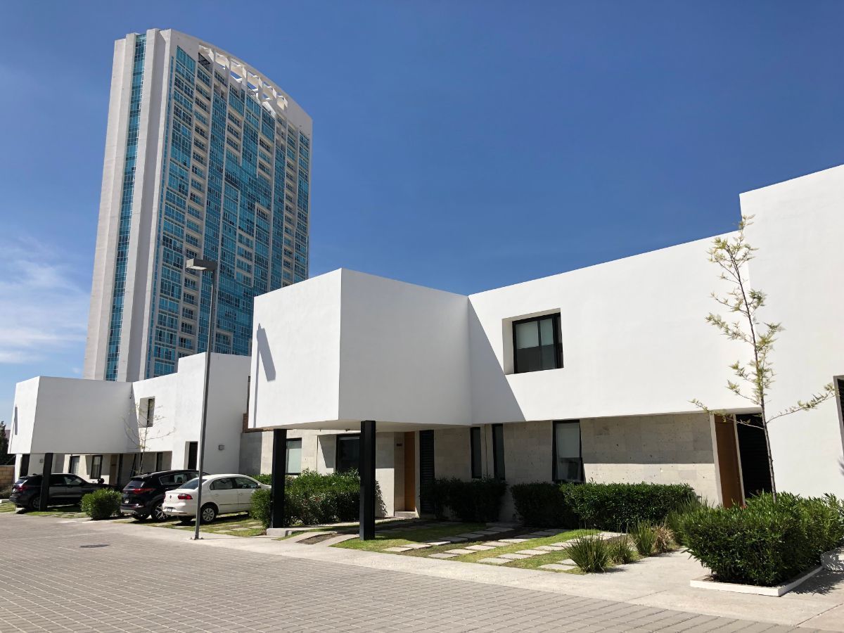 1 de 27: Casa en renta de 3 recamaras en Santa Fe Juriquilla Qro