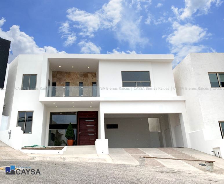 CASA EN VENTA en Residencial Natura (Frente a parque) | EasyBroker