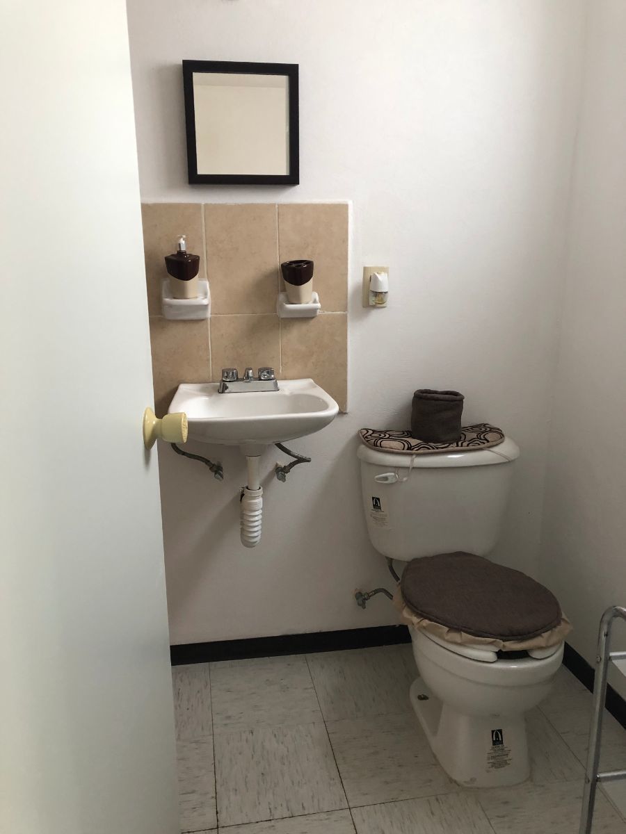 7 de 8: Baño completo