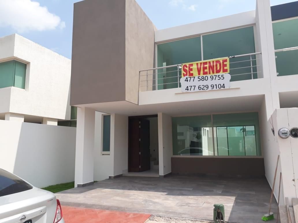 CASA EN VENTA EN FRACCIONAMIENTO PRIVADO RESIDENCIAL SANTA FE LEÓN, GTO |  EasyBroker