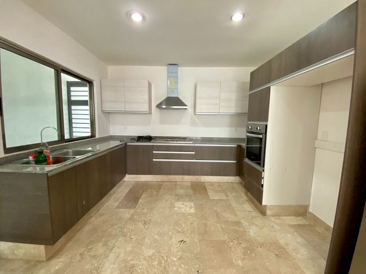 7 de 26: Cocina integral equipada 