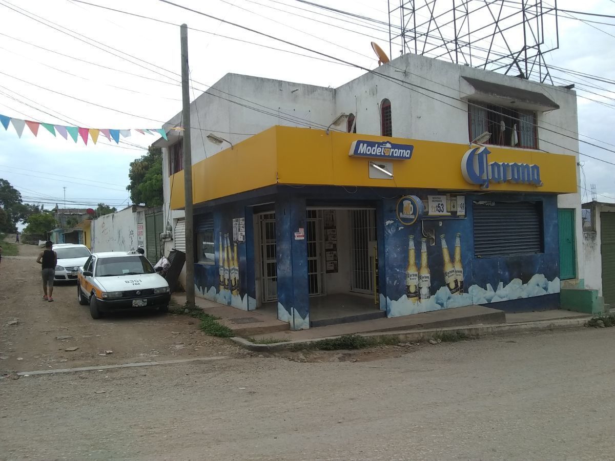 1 de 10: Fachada por la calle del Carmen