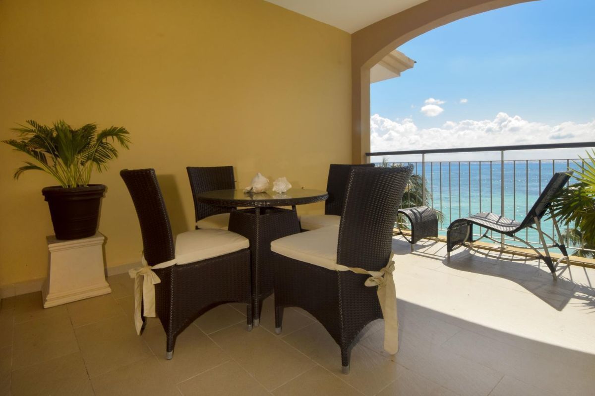 1 de 20: El Faro: Condo de 3 DORM en venta en Playa del Carmen