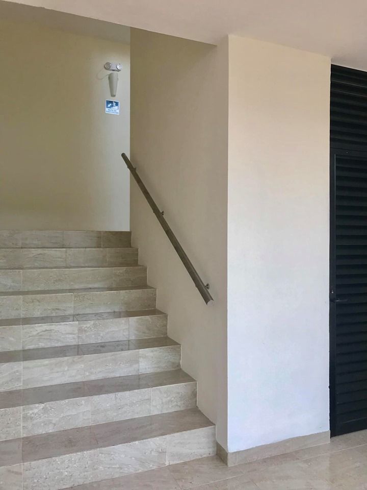 10 de 13: escaleras al 3er piso