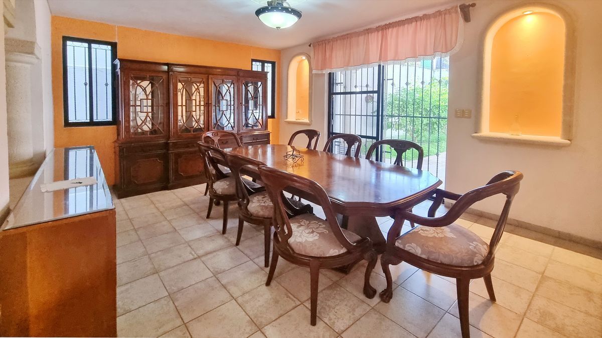 4 of 29: Comedor