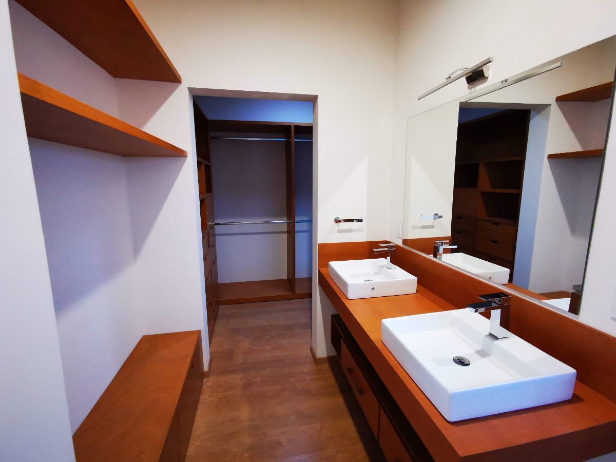 17 de 27: baño recamara principal