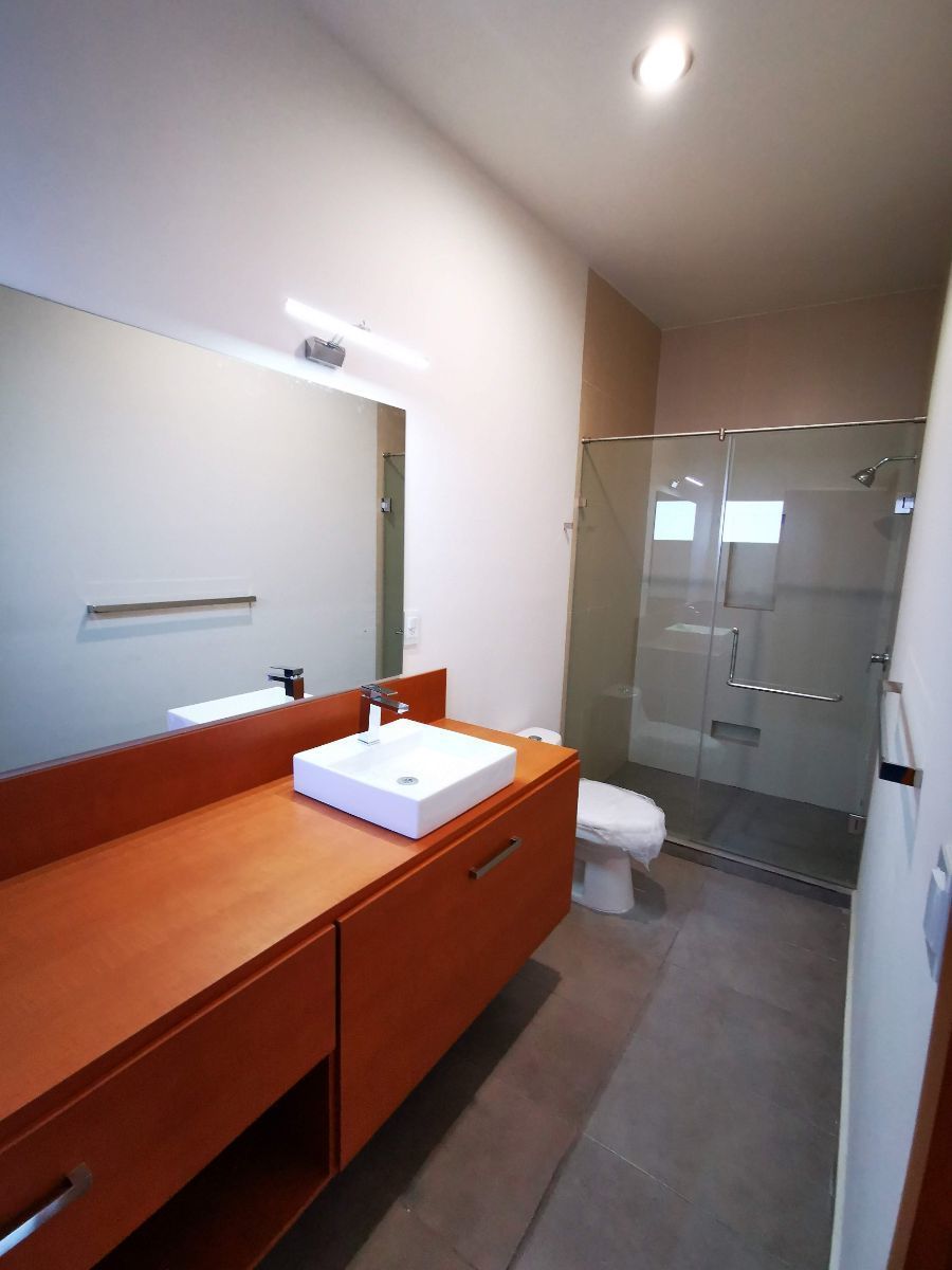 24 de 27: baño recamara