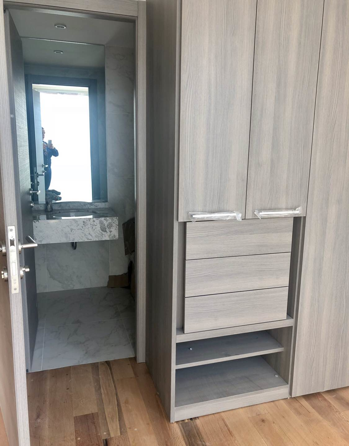 10 of 14: CLOSET ITALIANO