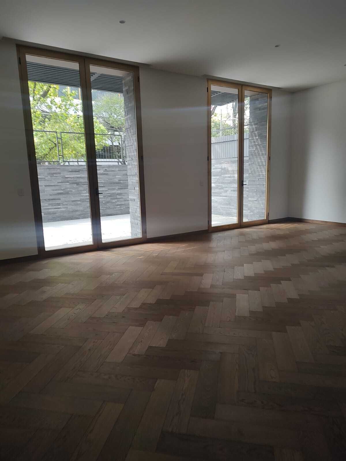1 de 29: Estancia con terraza