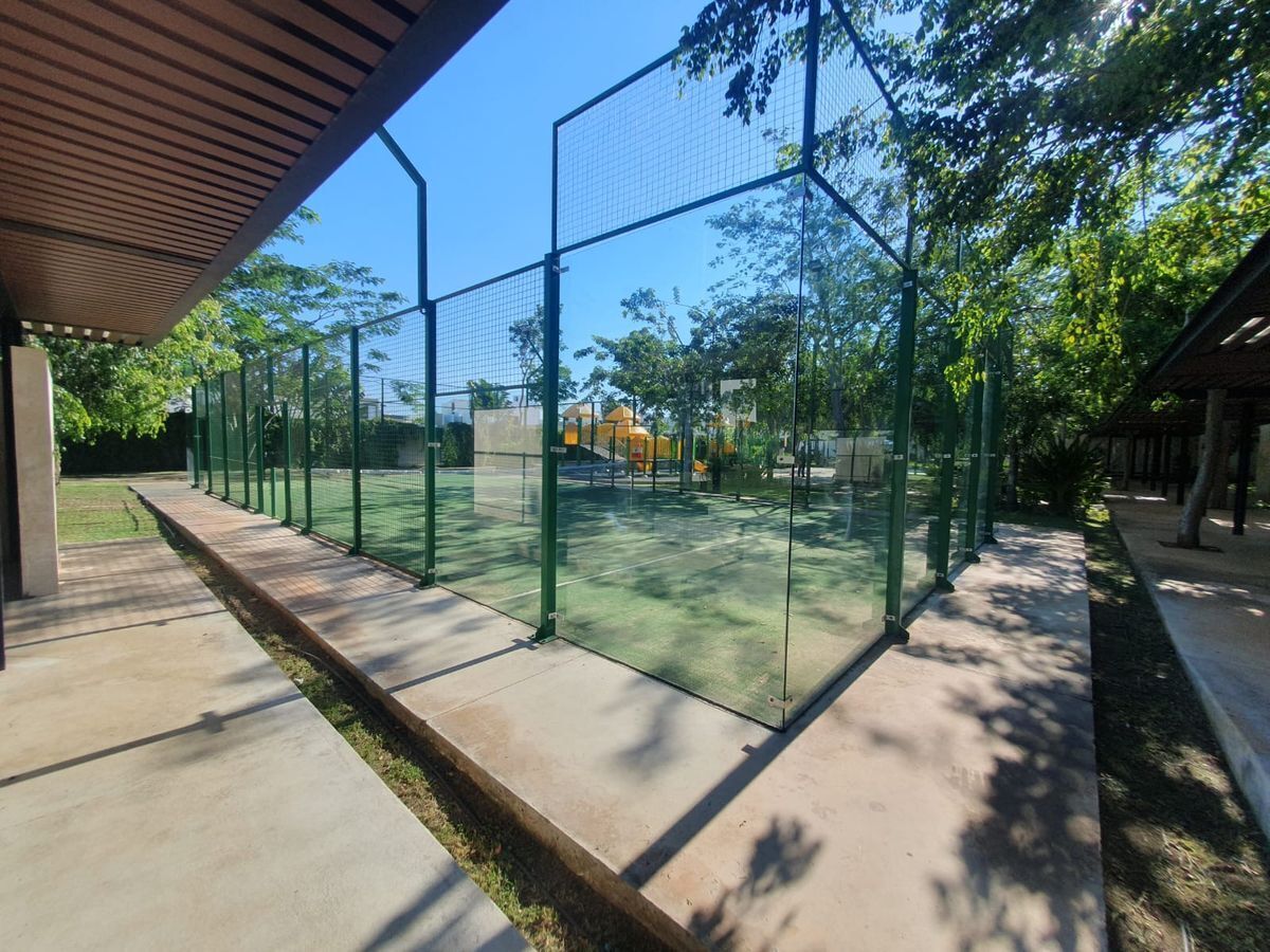 38 de 44: canchas deportivas casa club