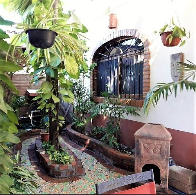 2 de 18: Casita de La Cruz NUHome Realty