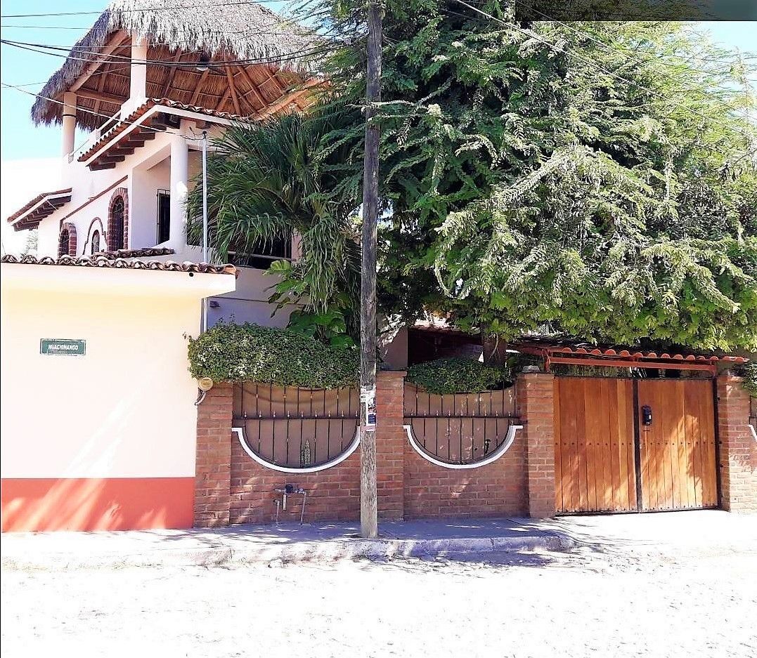 1 de 18: Casita de La Cruz NUHome Realty