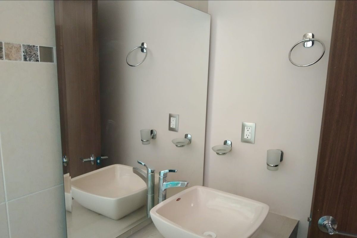 Baño completo, foto 10 de 19