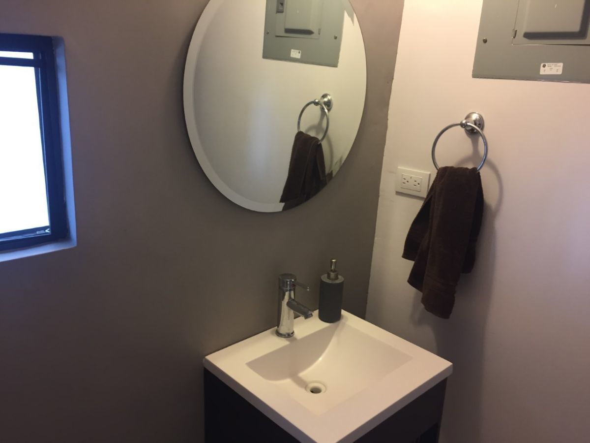 4 de 46: MEDIO BAÑO