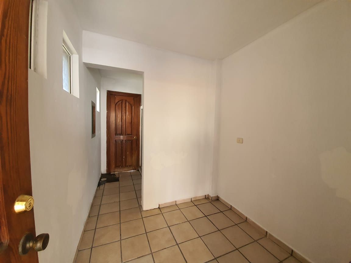 45 de 52: Cuarto de Servicio y Bodega