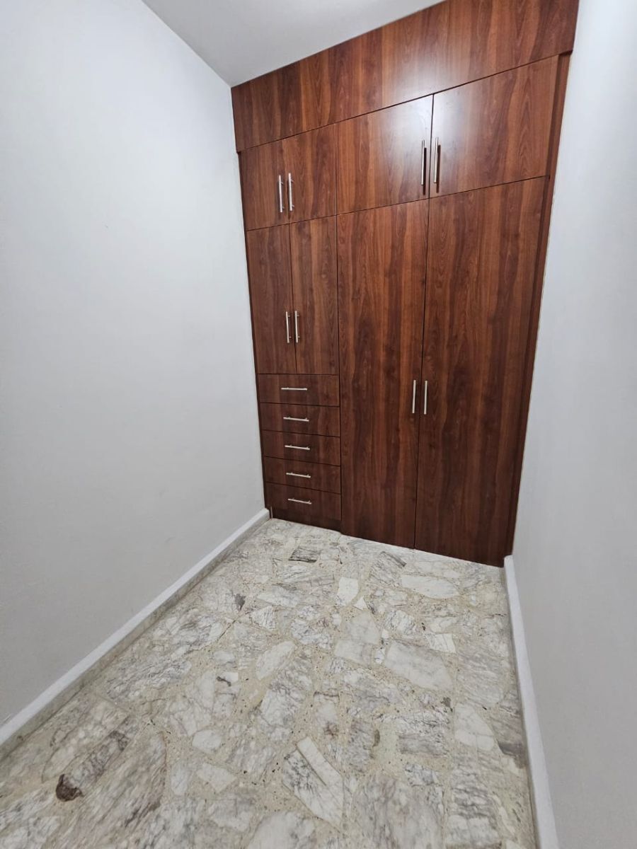 37 de 52: Closet rec 3