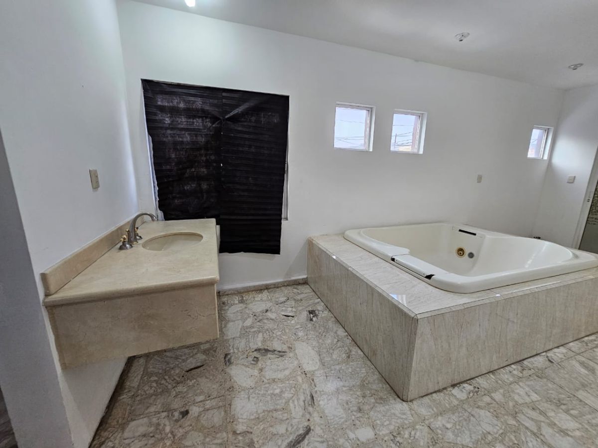 22 de 52: Baño completo