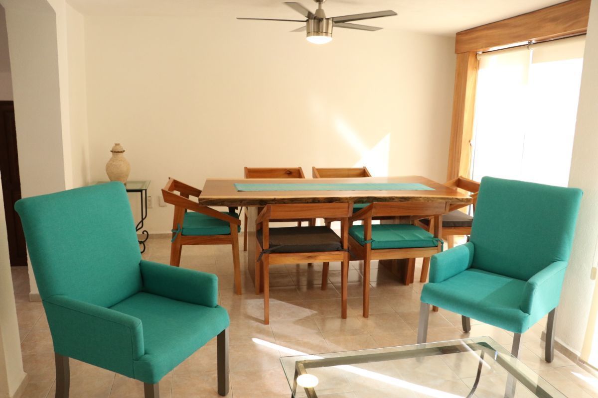 8 de 37: dining room 